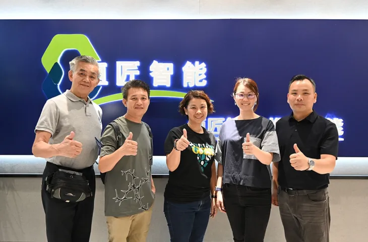 Chuyến thăm của khách hàng